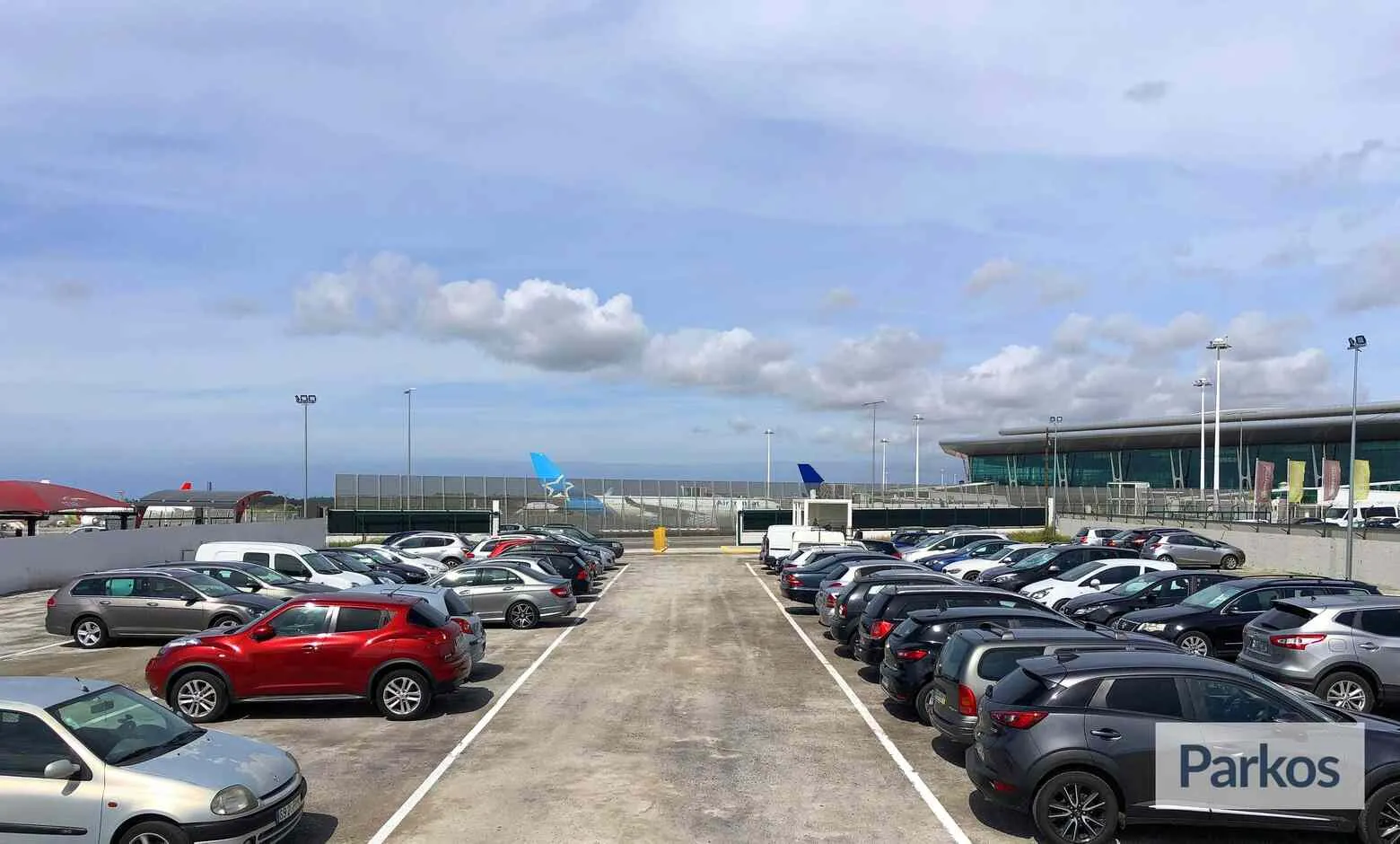 Fly Park - Parking Aéroport Porto - picture 1